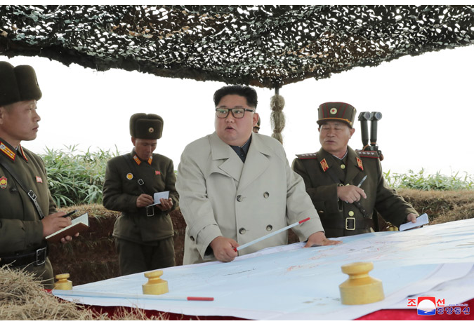 金正恩親自選定目標下令開火砲擊（圖／朝鮮中央通信）