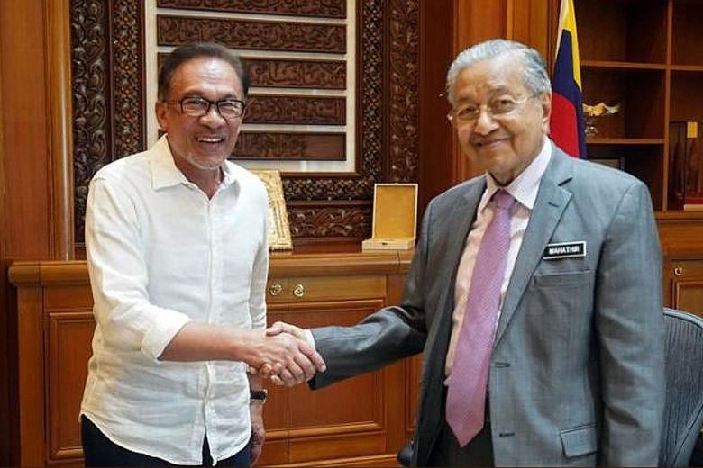 94歲馬哈地承諾會交出政權 在 2020年11月之後