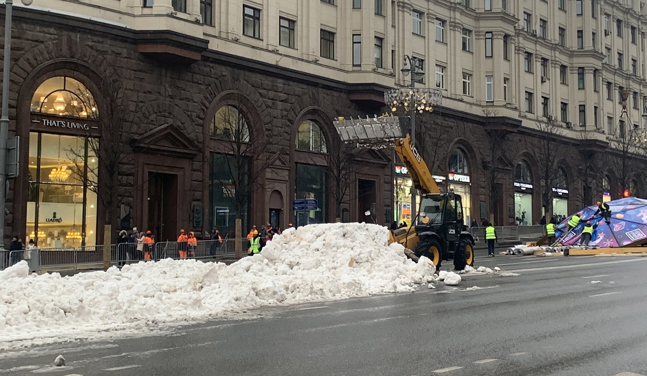 俄羅斯130年來最熱 莫斯科跨年只能靠假雪