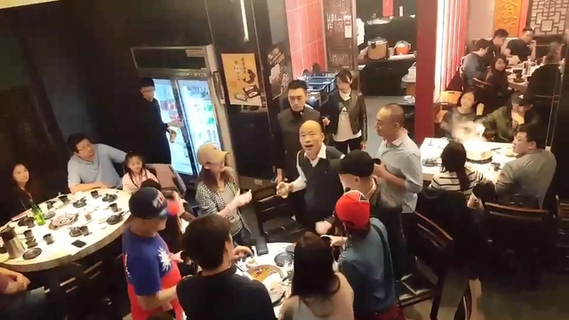 放鳥記者却大啖火鍋 韓:該講的都講完了