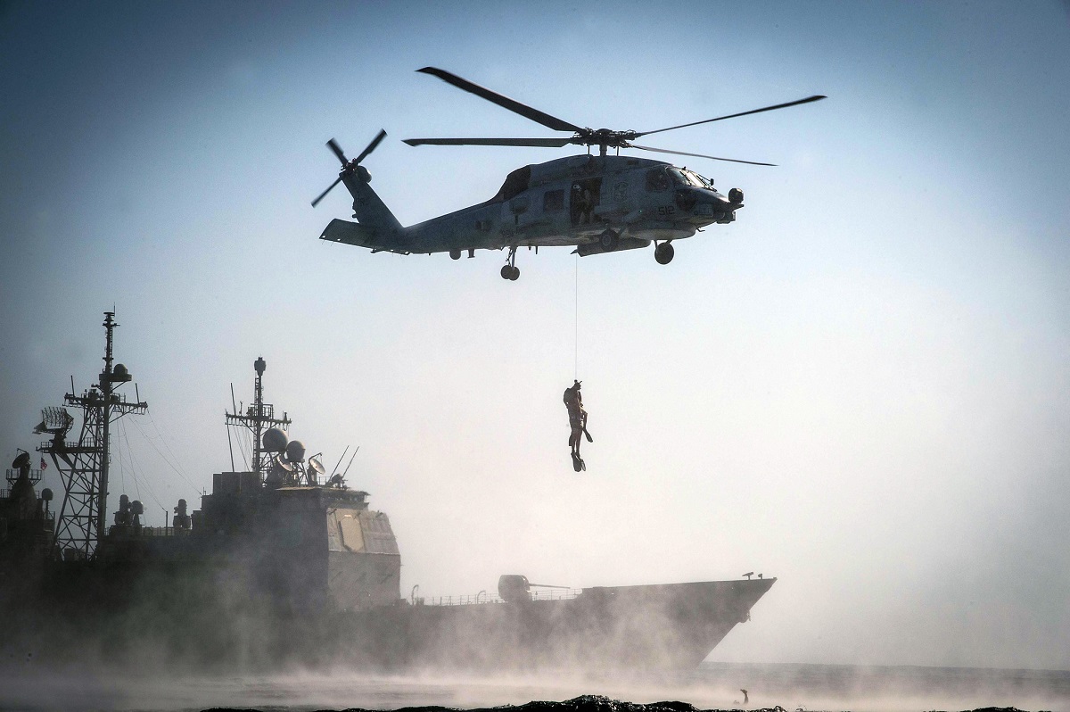 波灣緊張達頂點　美海軍獲授權摧毀伊朗砲艦​