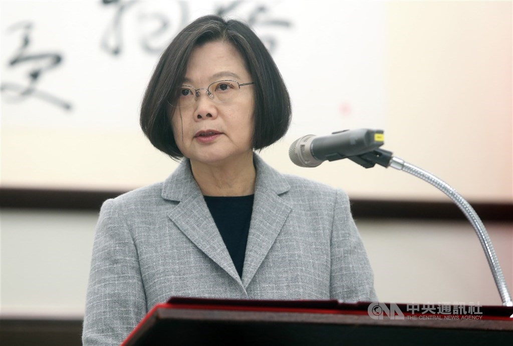 鄭姓男子搭火車刺傷鐵路警察李承翰腹部致死案一審無罪，各界譁然。總統府1日表示，總統支持檢方依法上訴。（中央社檔案照片）