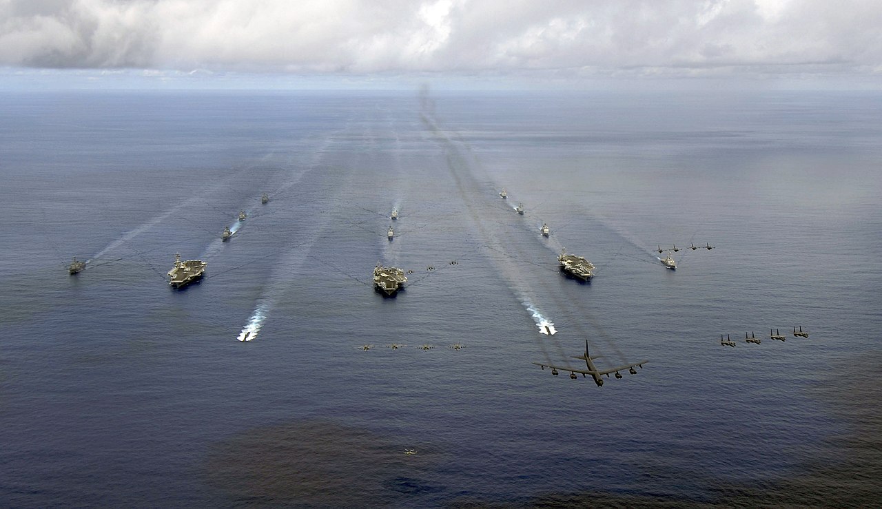 本月第二次！　美軍「雙航母」南中國海大規模軍演