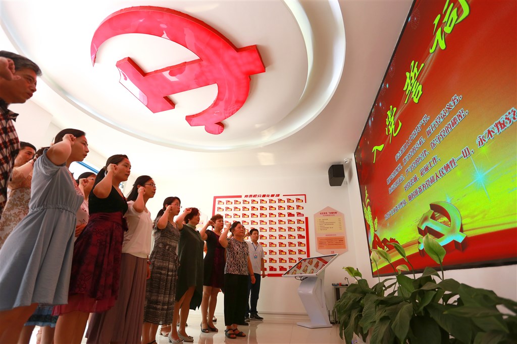 紐約時報：美國可能拒發中共黨員簽證​　川普簽署香港自治法