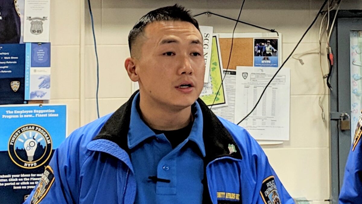 震撼彈！紐約圖博裔美籍警察替中國情蒐監控圖博社群