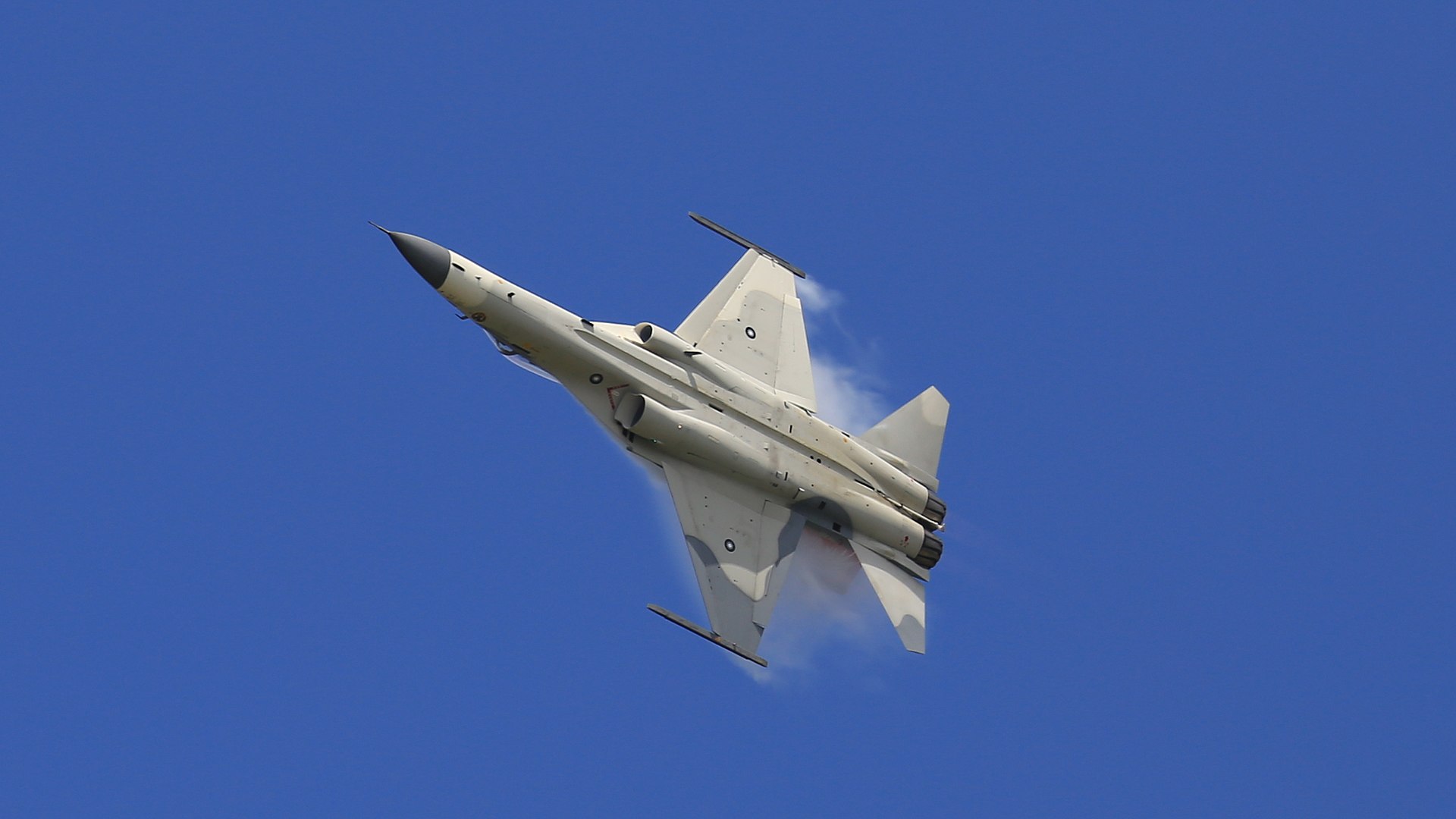 防共軍侵擾「僅有5分鐘」升空應對　蔡英文：感謝空軍捍衛國家領空