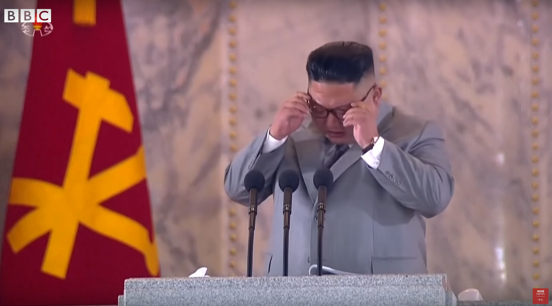 北韓勞動黨黨慶凌晨閱兵秀飛彈　金正恩談到經濟一度哽咽
