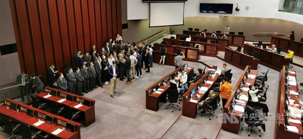 香港立法會全體議員延任一年。（圖／中央社）