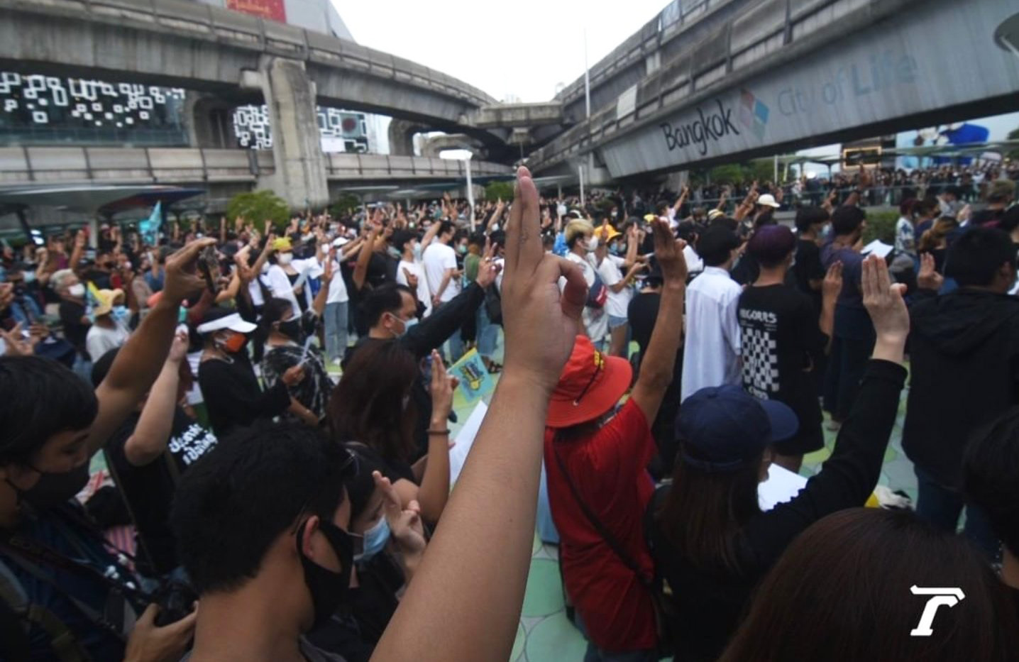 暹羅立憲革命89週年紀念日 泰國抗議示威高喊:帕拉育滾下台