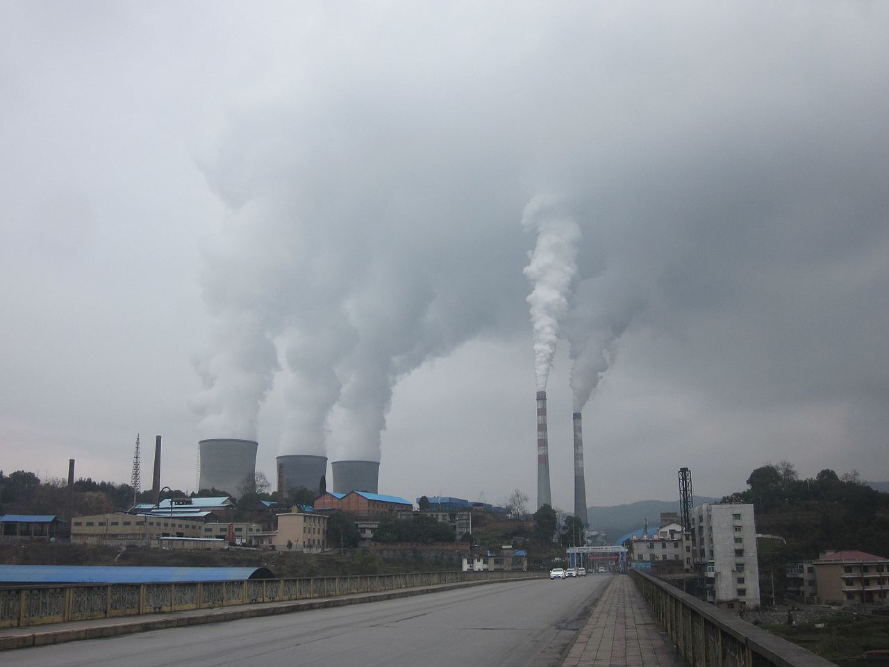 中國缺席氣候變遷大會COP26　隔空稱五年內發電用煤減少1.8%