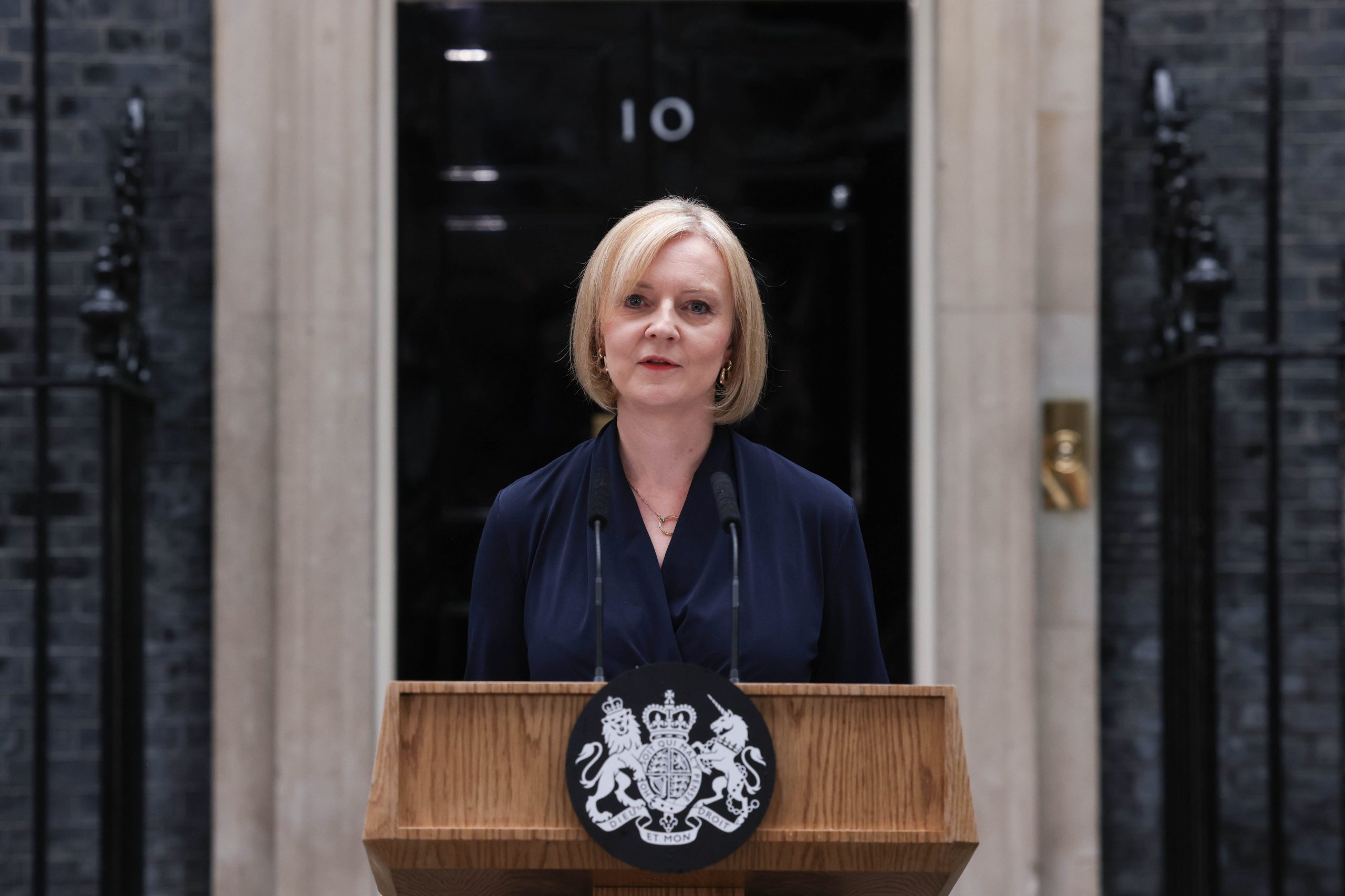 僅45天！英首相特拉斯閃電宣布辭職