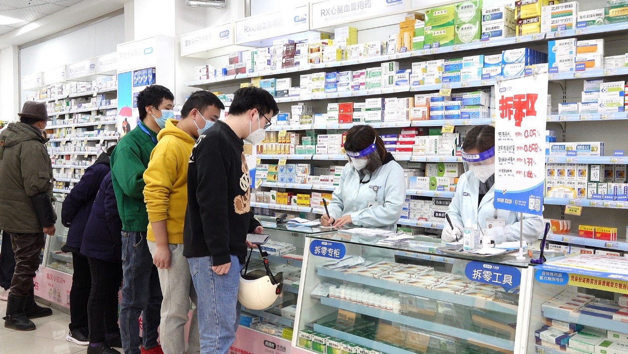 中國是產退燒藥布洛芬原料大國　仍缺貨四處狂掃全球退燒藥
