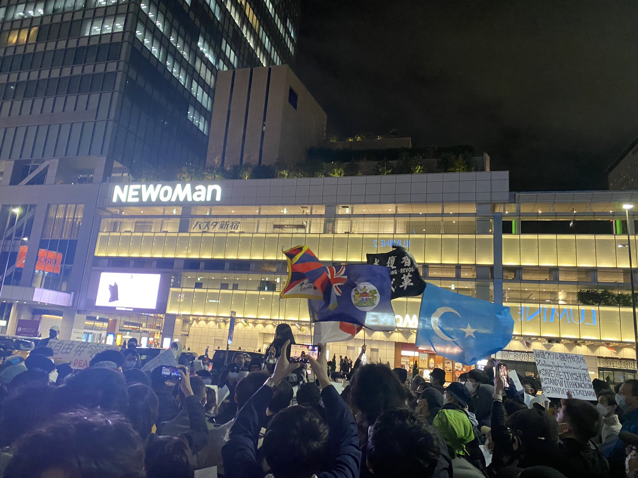 旅日中國青年的白紙運動》沒社運經驗抗議現場混亂複雜