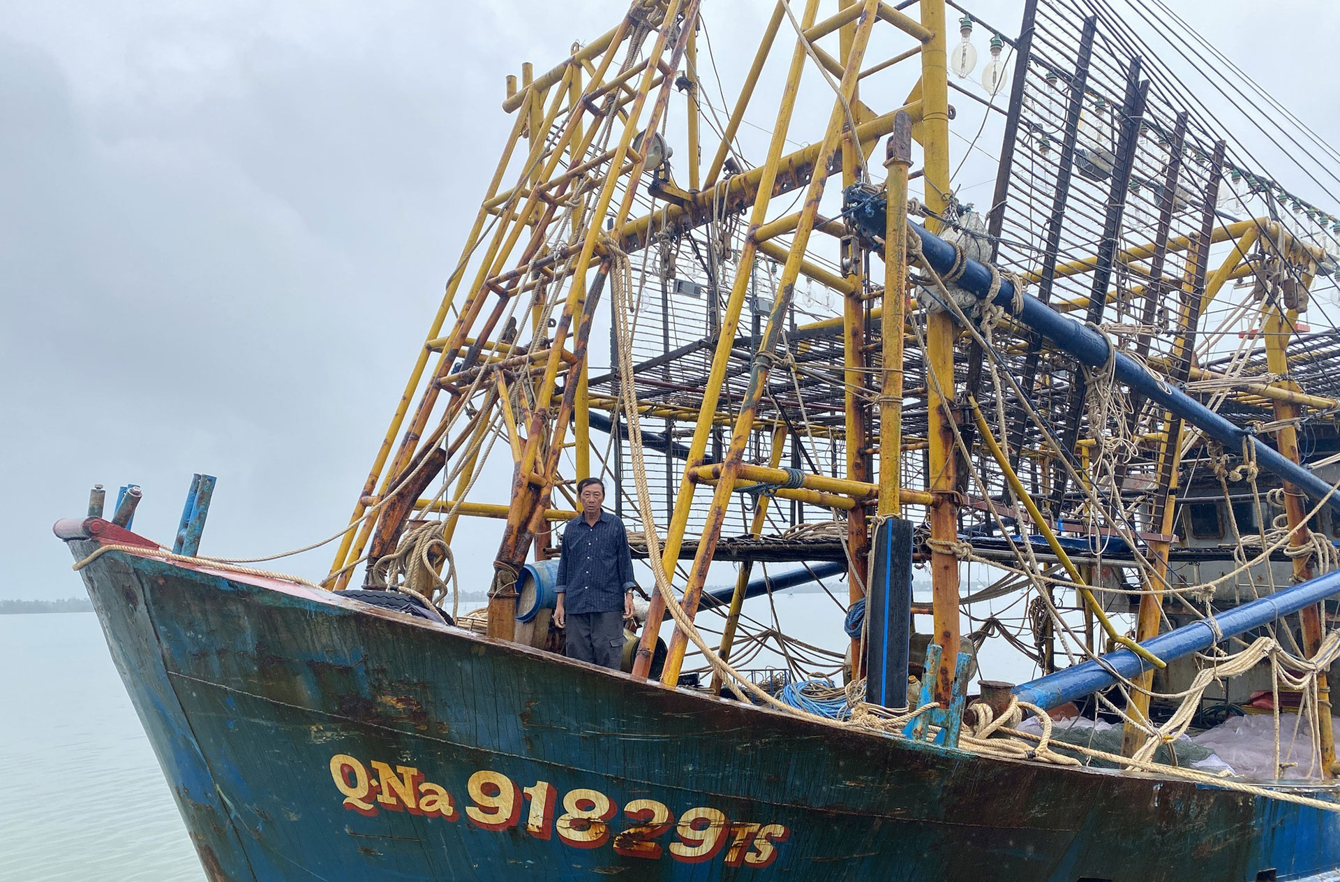 中國船隻搶劫越南漁船搶漁獲、剪破魚網　越南首重海洋戰略或是陸地？