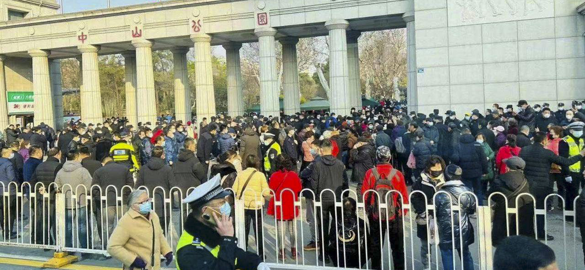 抗議罷工四起：中國退休人士上街　工廠沒訂單爆勞資糾紛
