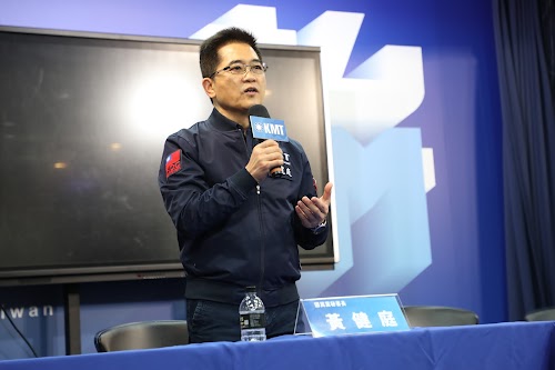國民黨秘書長黃健庭宣布中央選策會終止運作，將回歸原來的提名機制，由黨內幕僚機構來作出提名建議，送交中央提名委員會通過／圖：國民黨提供