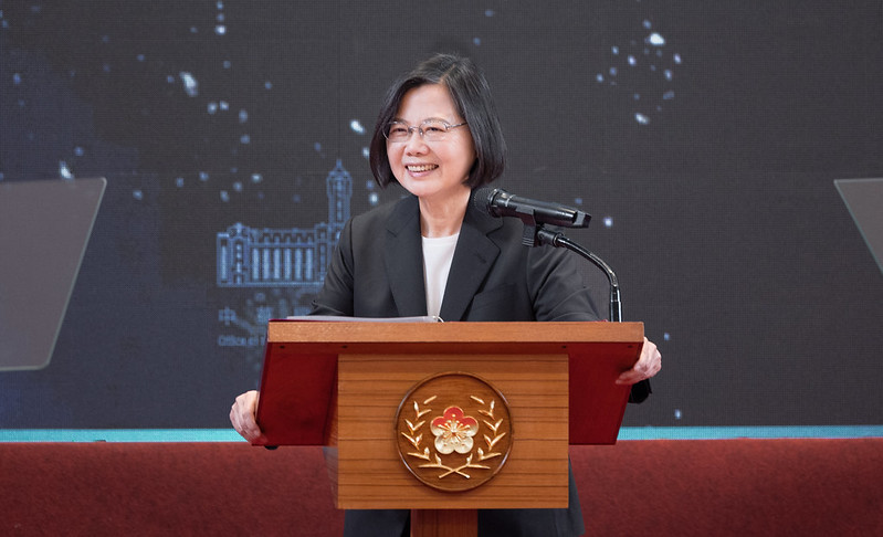 面對房價問題，蔡英文回應，政府會持續努力，提出更多做法，從不同面向來減輕人民住屋的負擔／圖：總統府提供