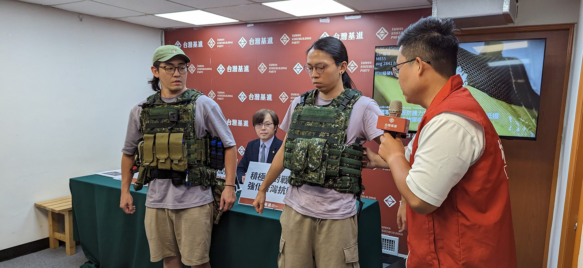 抗彈板規格落後20年　台灣基進：乾脆用刺槍術測試抗彈板！