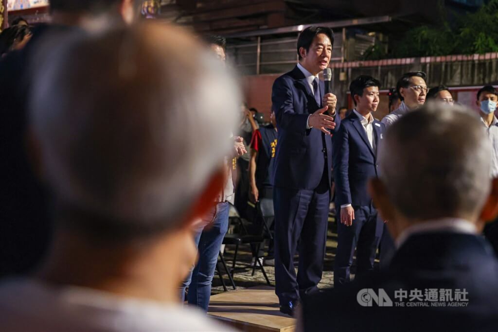 賴清德認為，2024 這場選舉最關鍵的就是守護主權。他所提出的對策就是延續蔡英文的「四個堅持」，並在此基礎上提出「四大支柱」行動方案。／圖：中央社