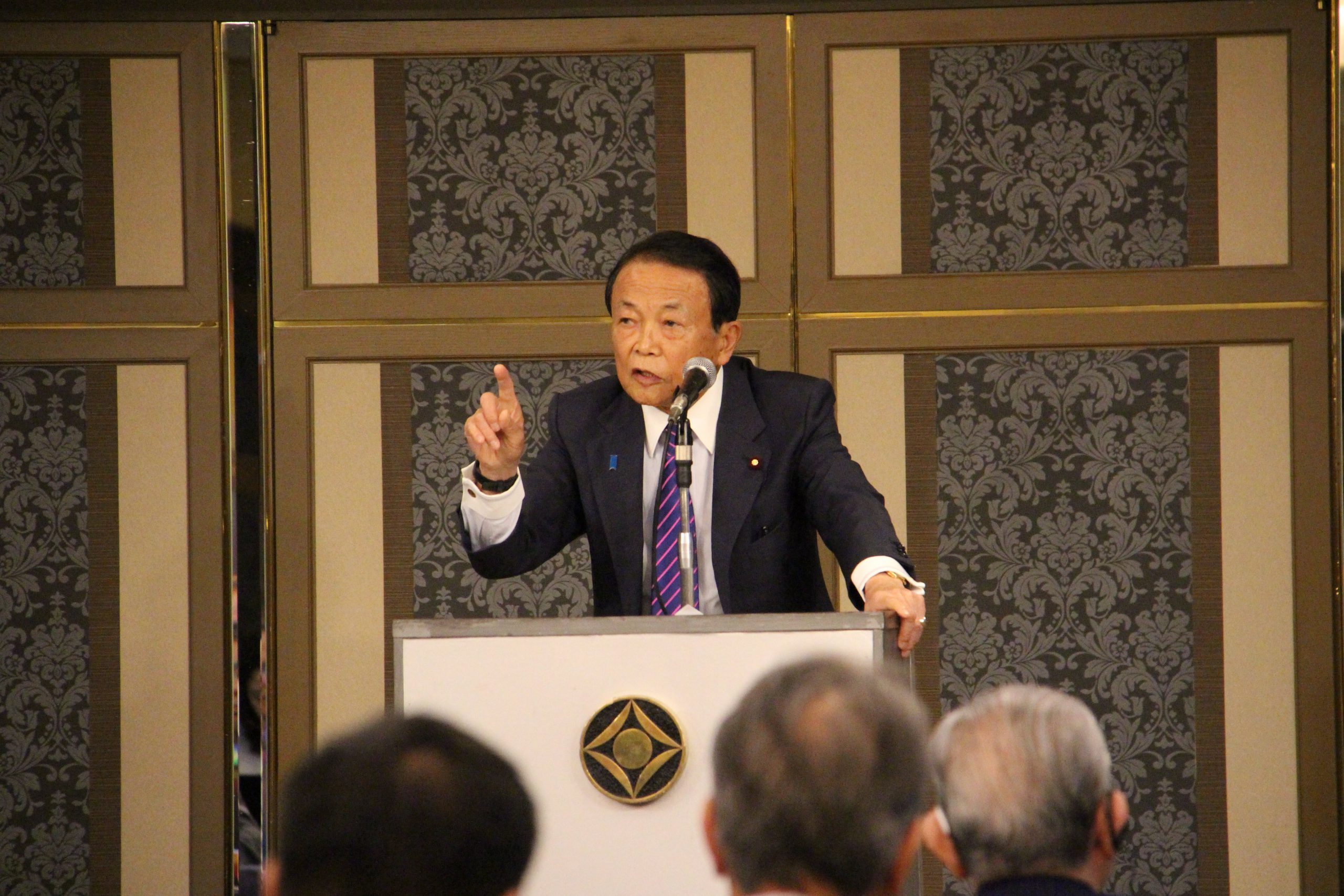 前日相麻生太郎:切勿讓台灣成為下一扇破窗