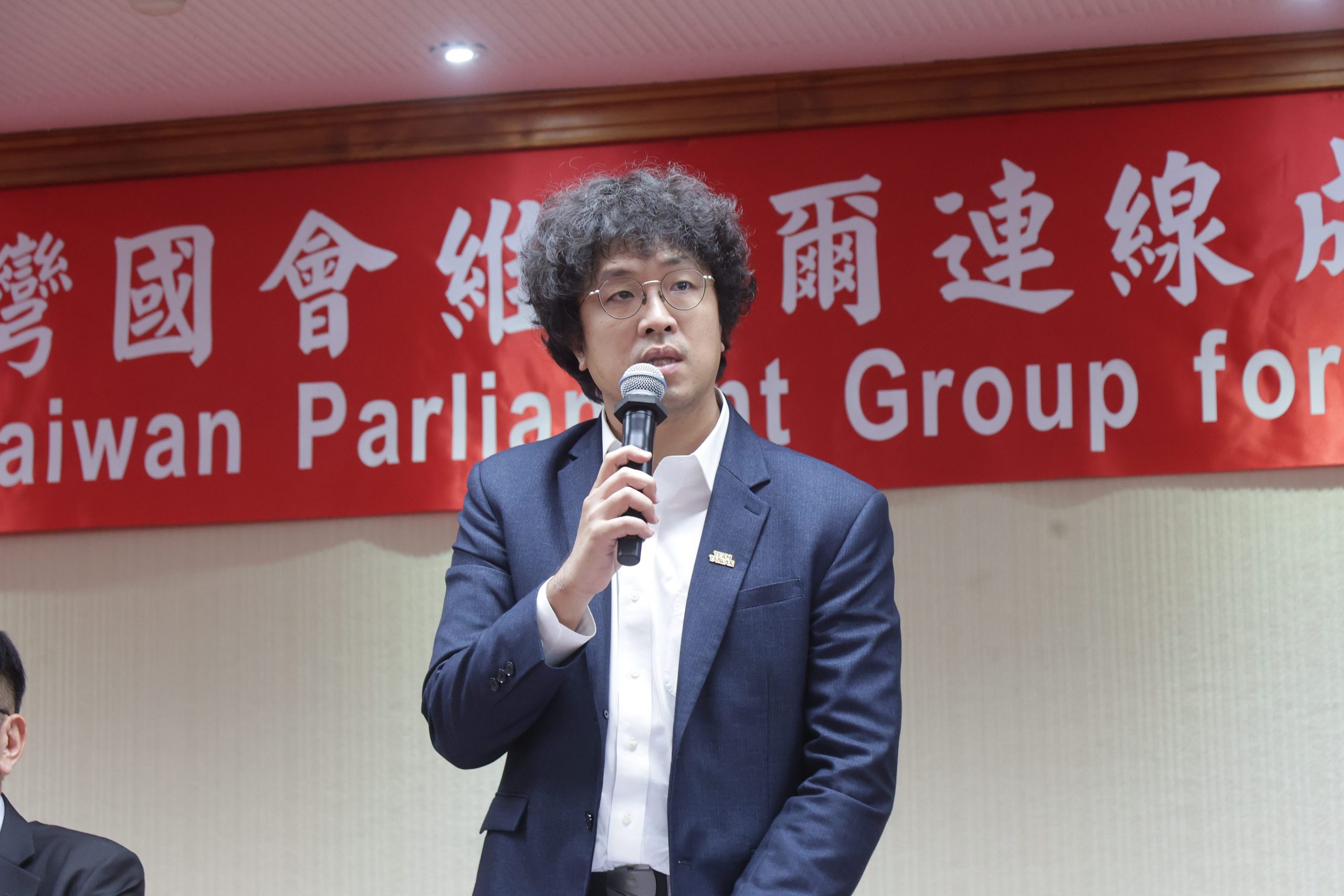 看成人片真能分析政治立場？　沈伯洋還原政論節目對談現場