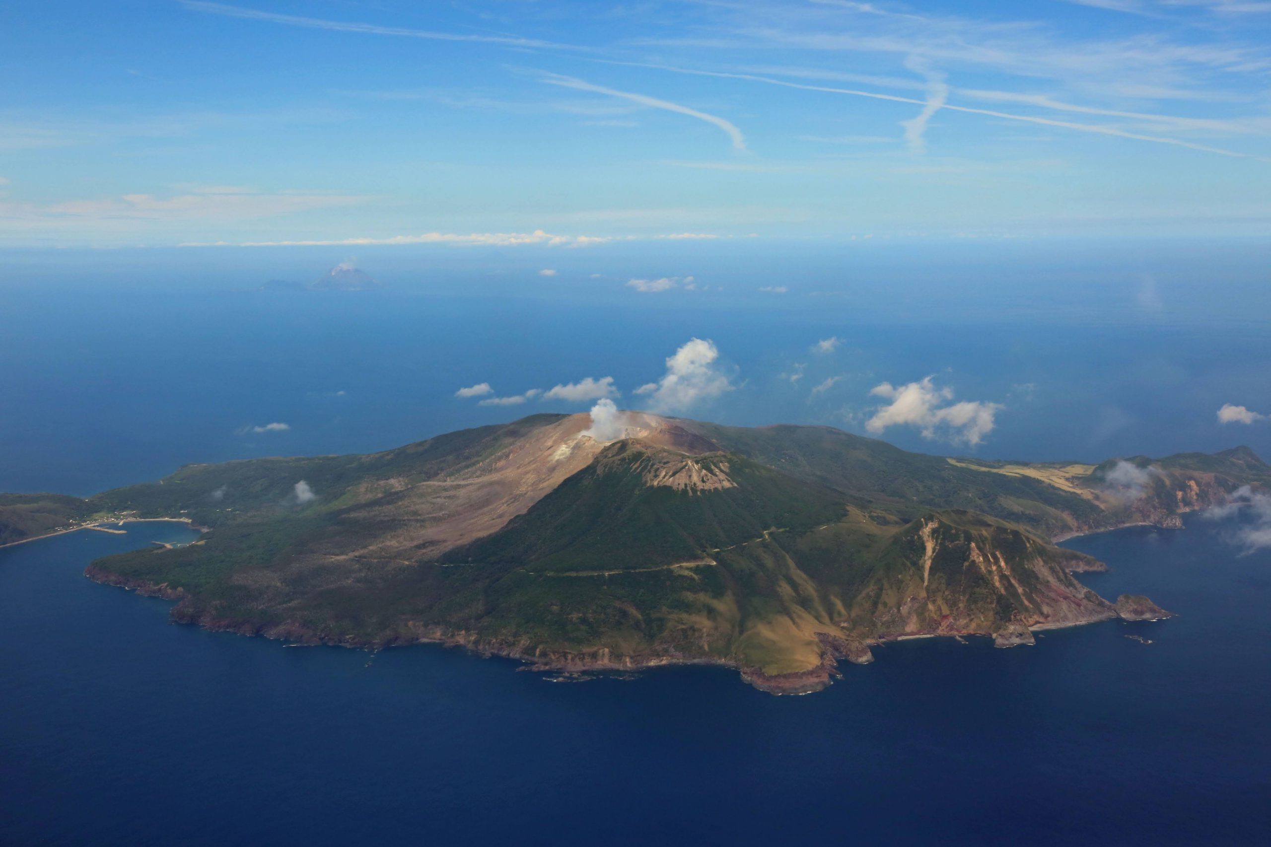 繼軍機侵犯領空　中國海軍海洋調查船入侵日本領海