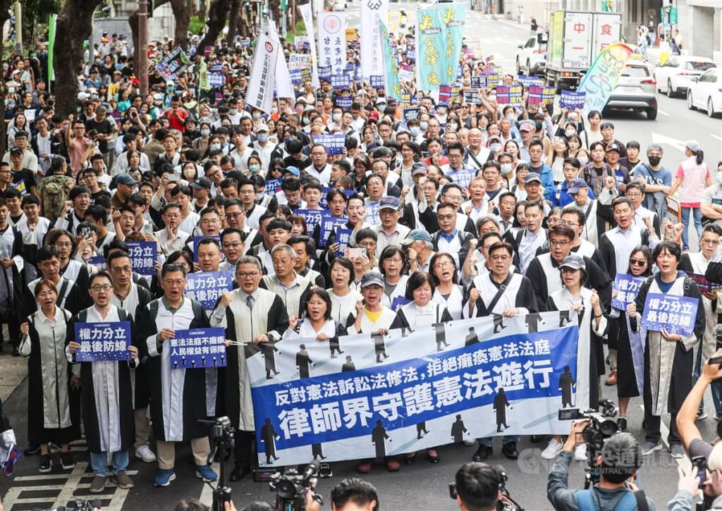 高中生也看不下去！學生團體反憲訴修惡　總統公布並加註「宜釋憲」